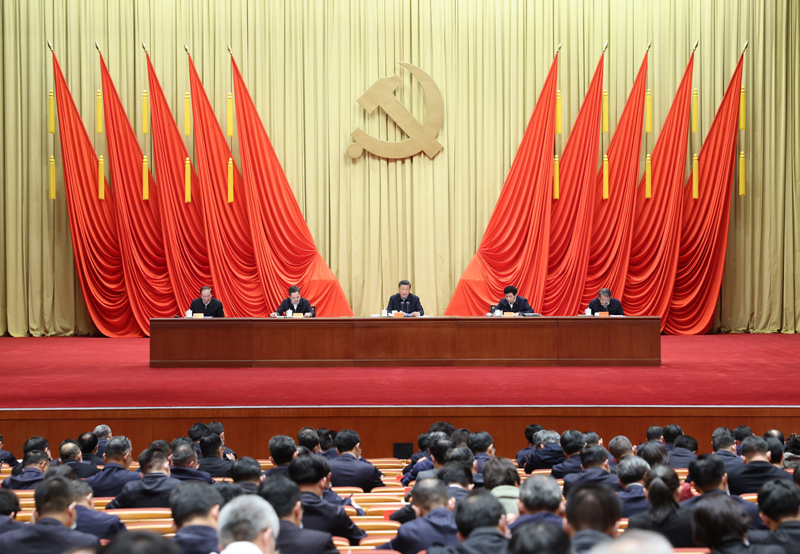 3月1日，2022年春季学期中央党校（国家行政学院）中青年干部培训班在中央党？。中共中央总书记、国家主席、中央军委主席习近平在开班式上揭晓主要讲话。 新华社记者 刘彬 摄